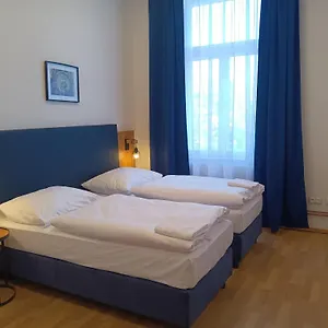 https://powder-tower-suites.praguehotelsweb.com